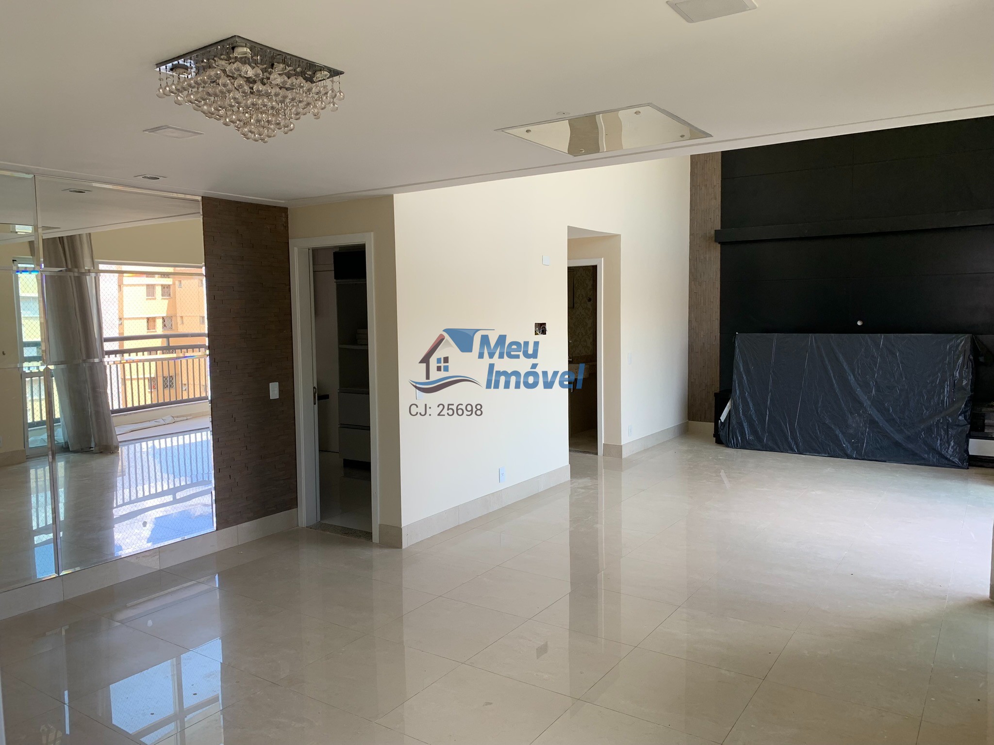 Apartamento à venda com 4 quartos, 225m² - Foto 7