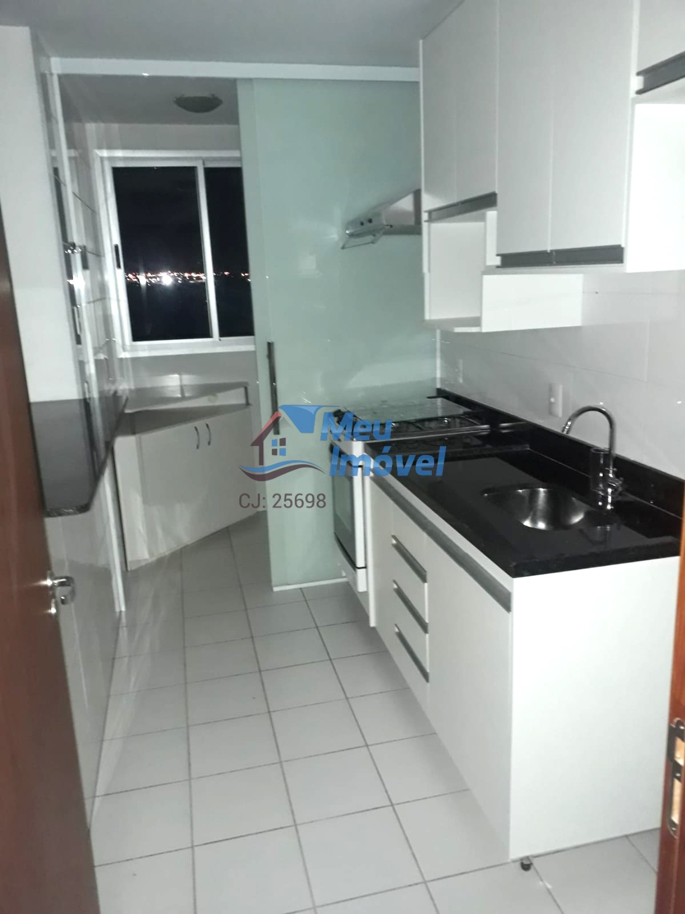 Apartamento à venda com 2 quartos, 57m² - Foto 1