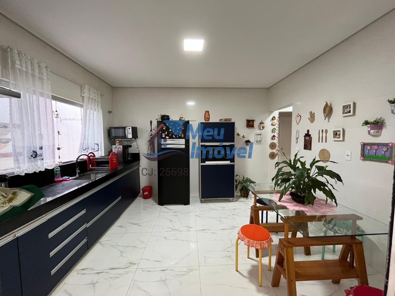 Casa à venda com 3 quartos, 180m² - Foto 11