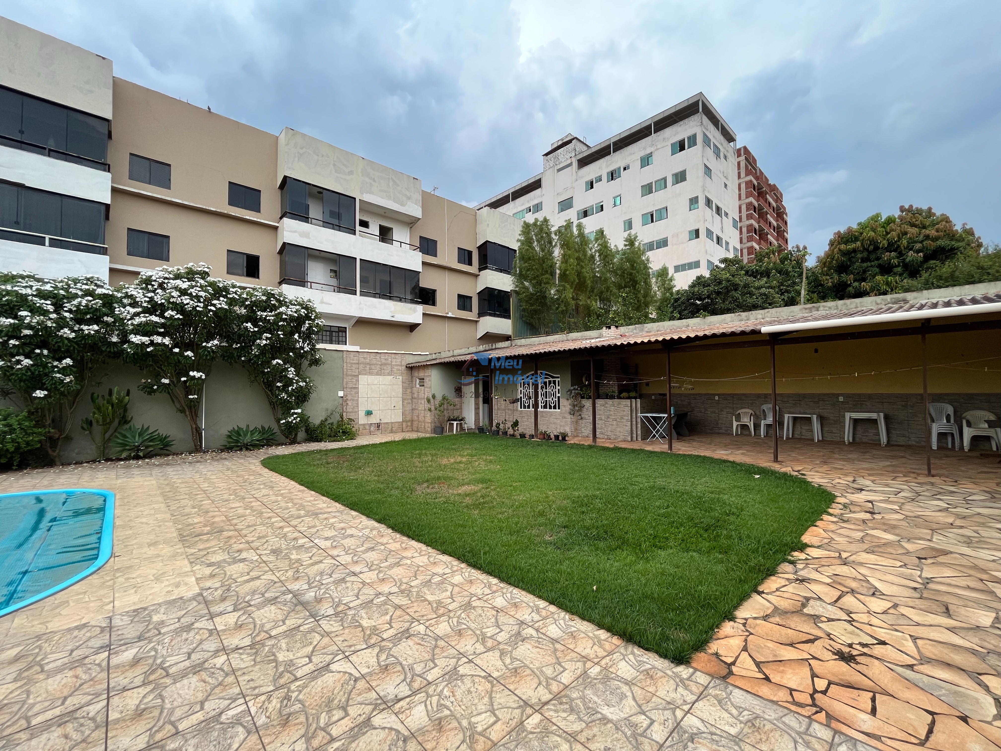 Casa à venda com 4 quartos, 300m² - Foto 5