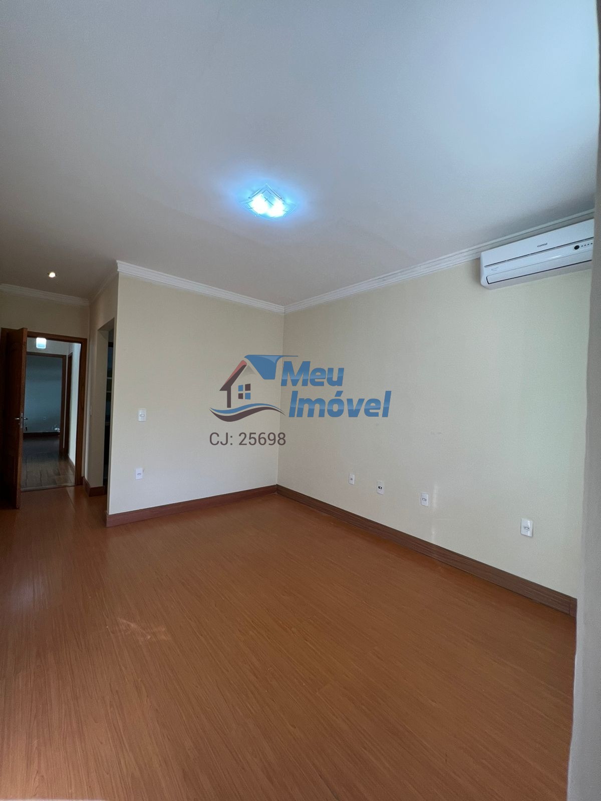 Casa à venda com 4 quartos, 260m² - Foto 33