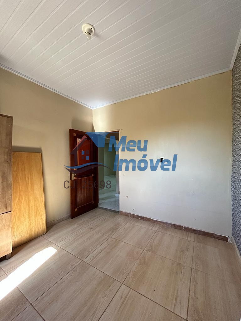 Casa à venda com 3 quartos, 120m² - Foto 2