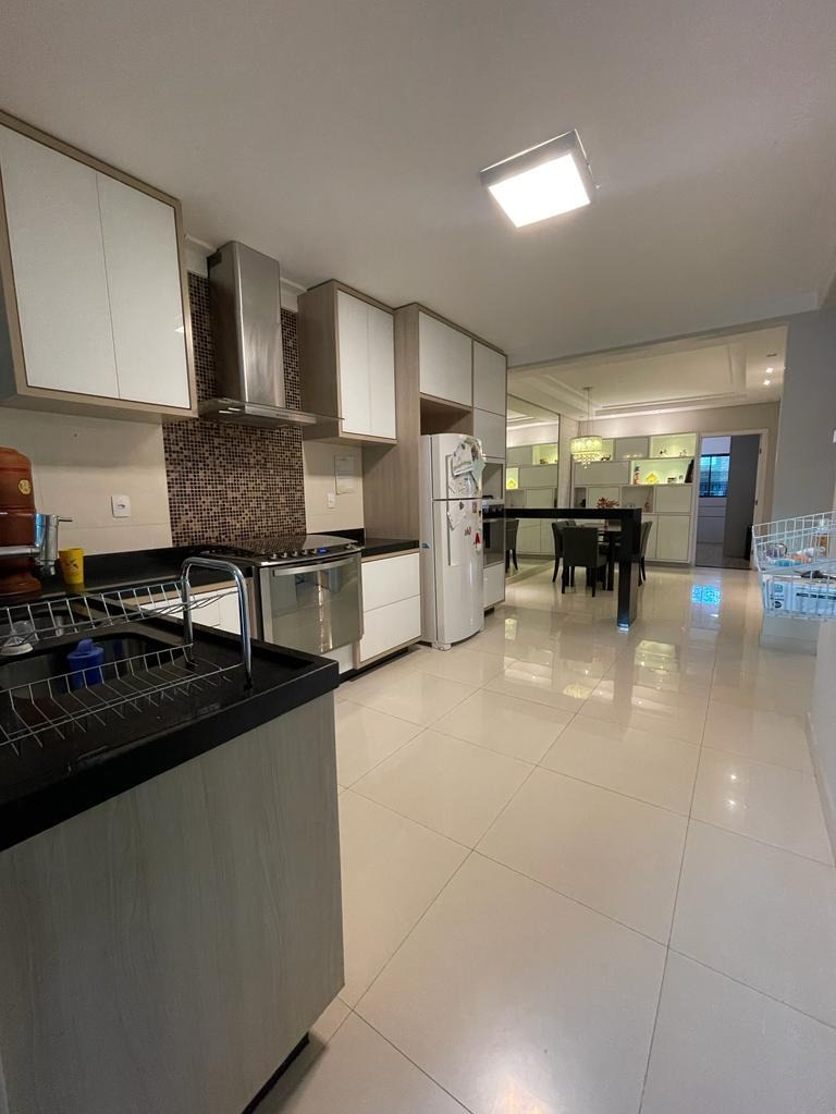 Casa à venda com 3 quartos, 400m² - Foto 6