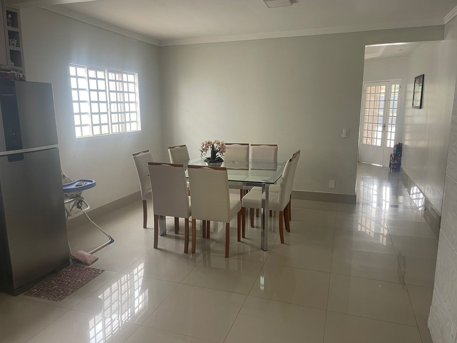 Casa à venda com 3 quartos, 210m² - Foto 3