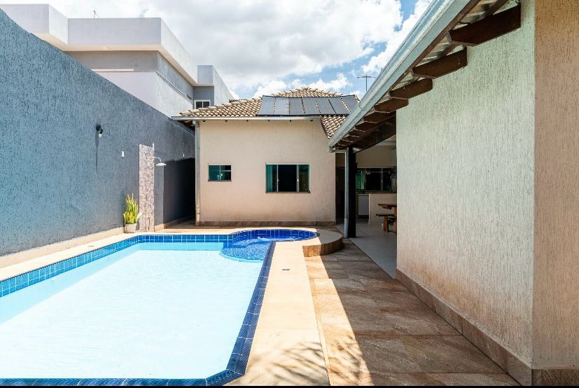 Casa à venda com 3 quartos, 360m² - Foto 25