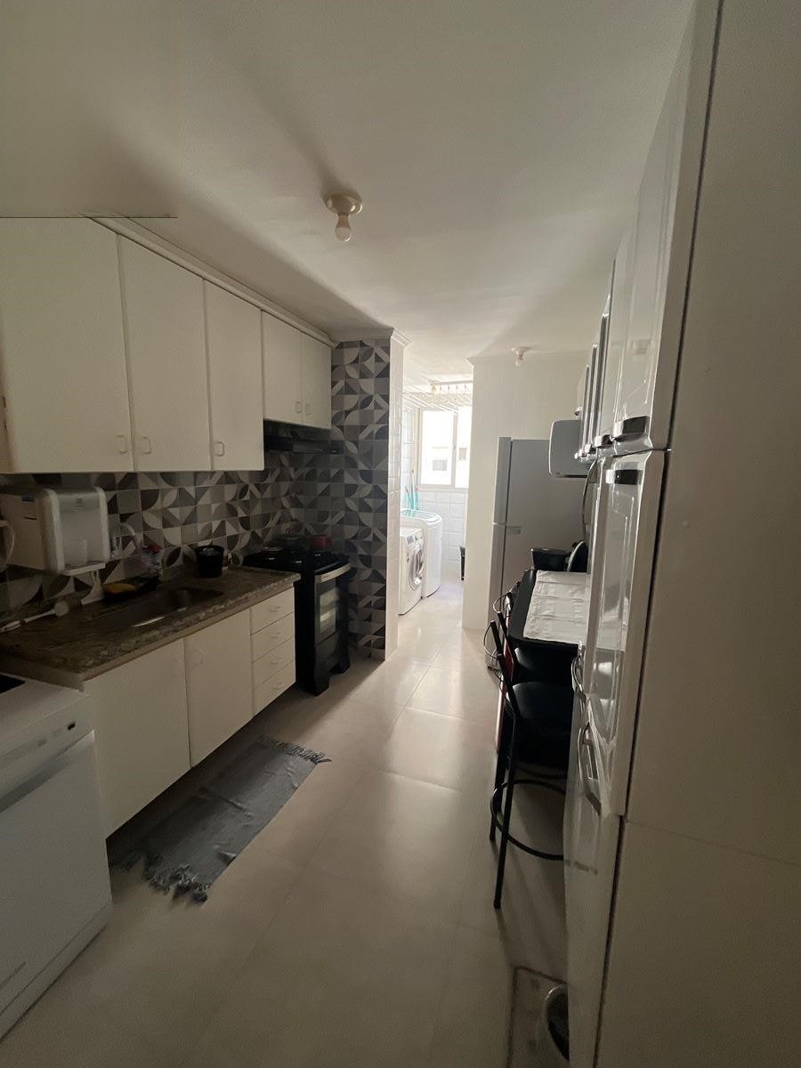 Apartamento à venda com 3 quartos, 84m² - Foto 2