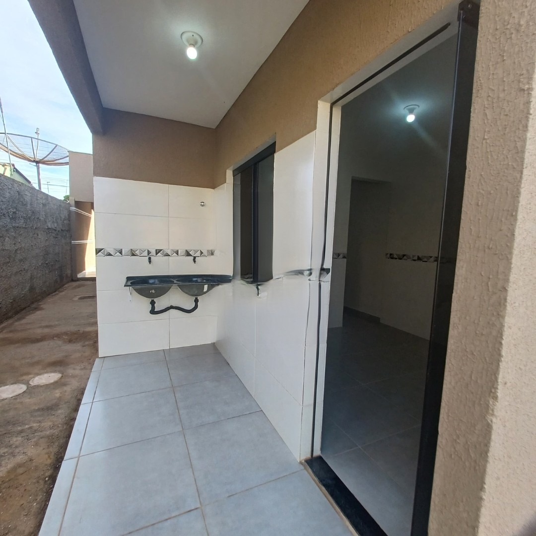 Casa à venda com 2 quartos, 65m² - Foto 13