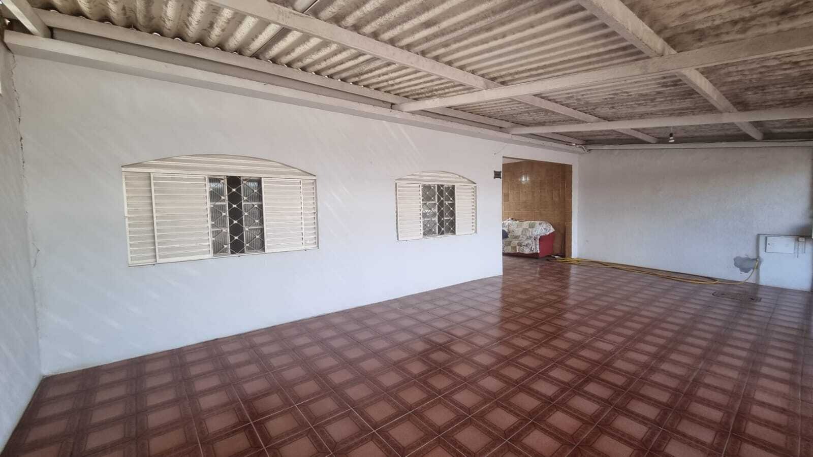 Casa à venda com 3 quartos, 150m² - Foto 1