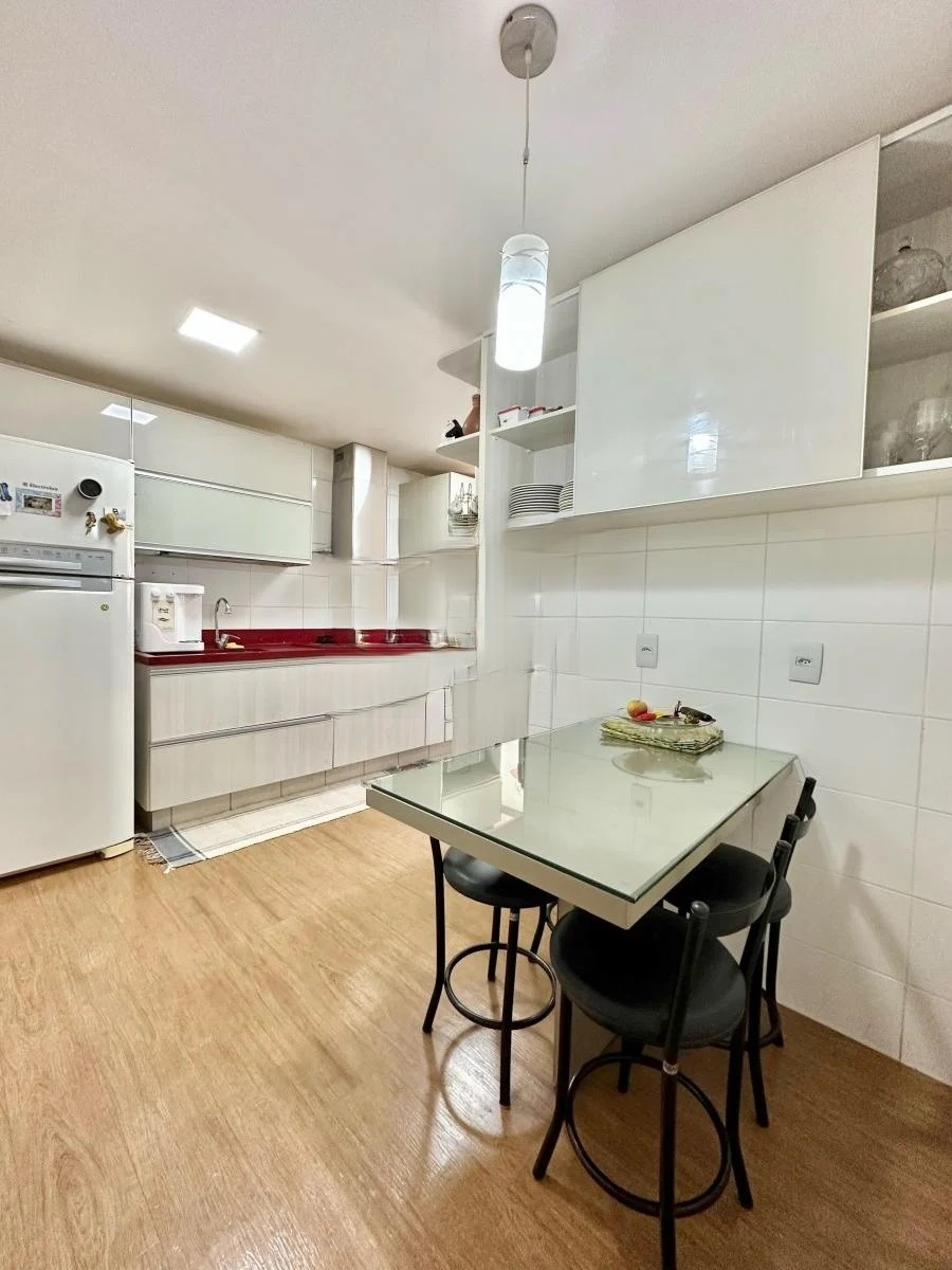 Apartamento à venda com 3 quartos, 96m² - Foto 9