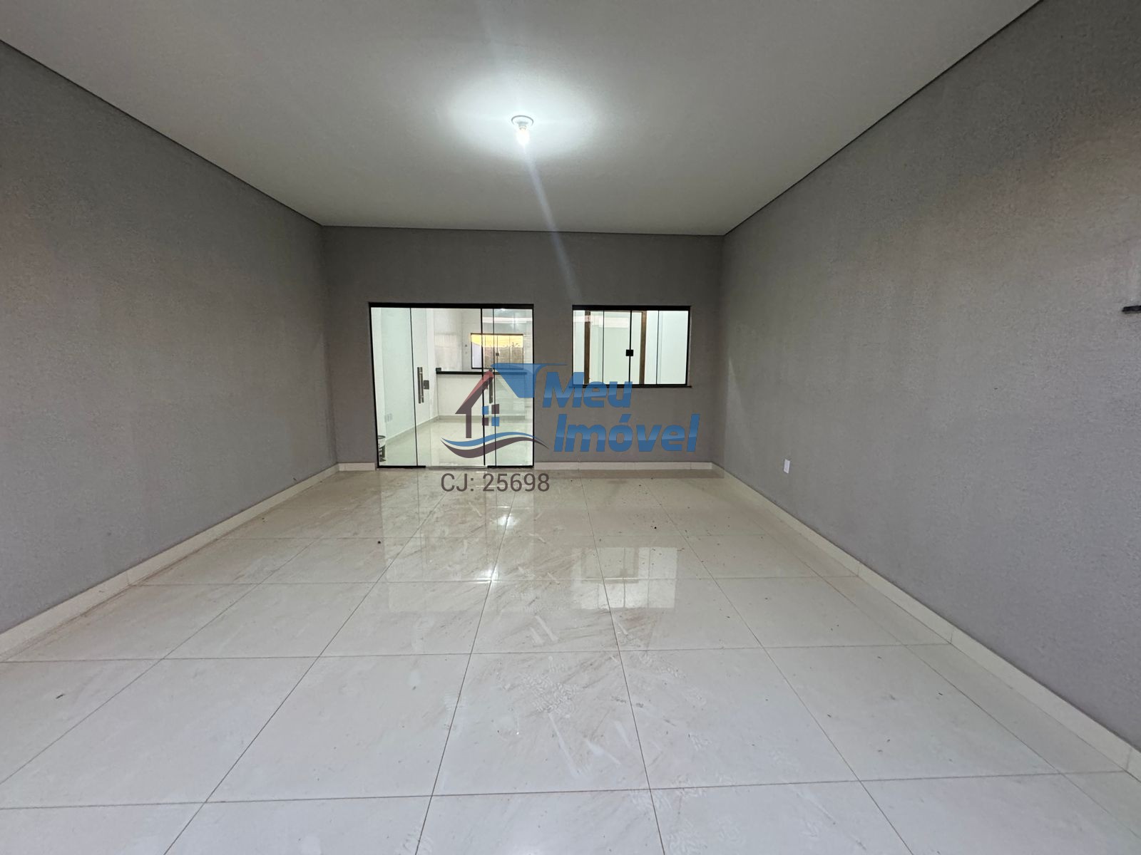 Casa à venda com 3 quartos, 110m² - Foto 11