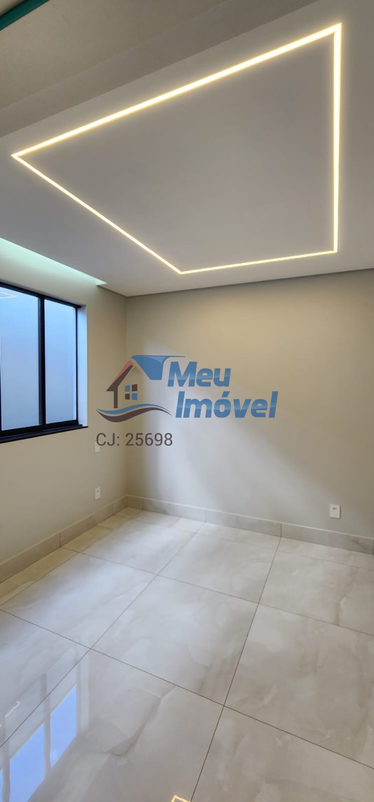 Casa à venda com 3 quartos, 300m² - Foto 9