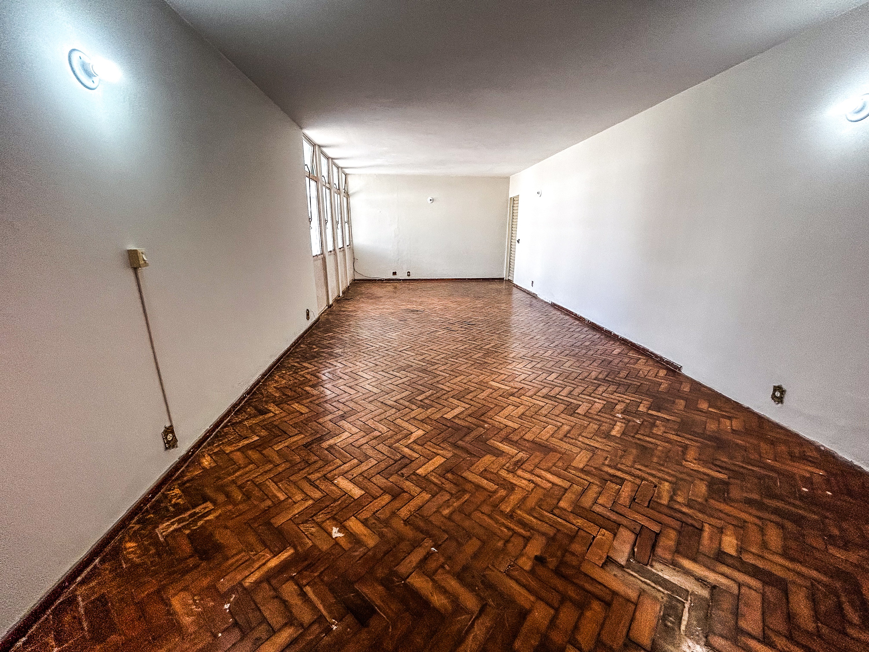 Casa à venda com 4 quartos, 206m² - Foto 8