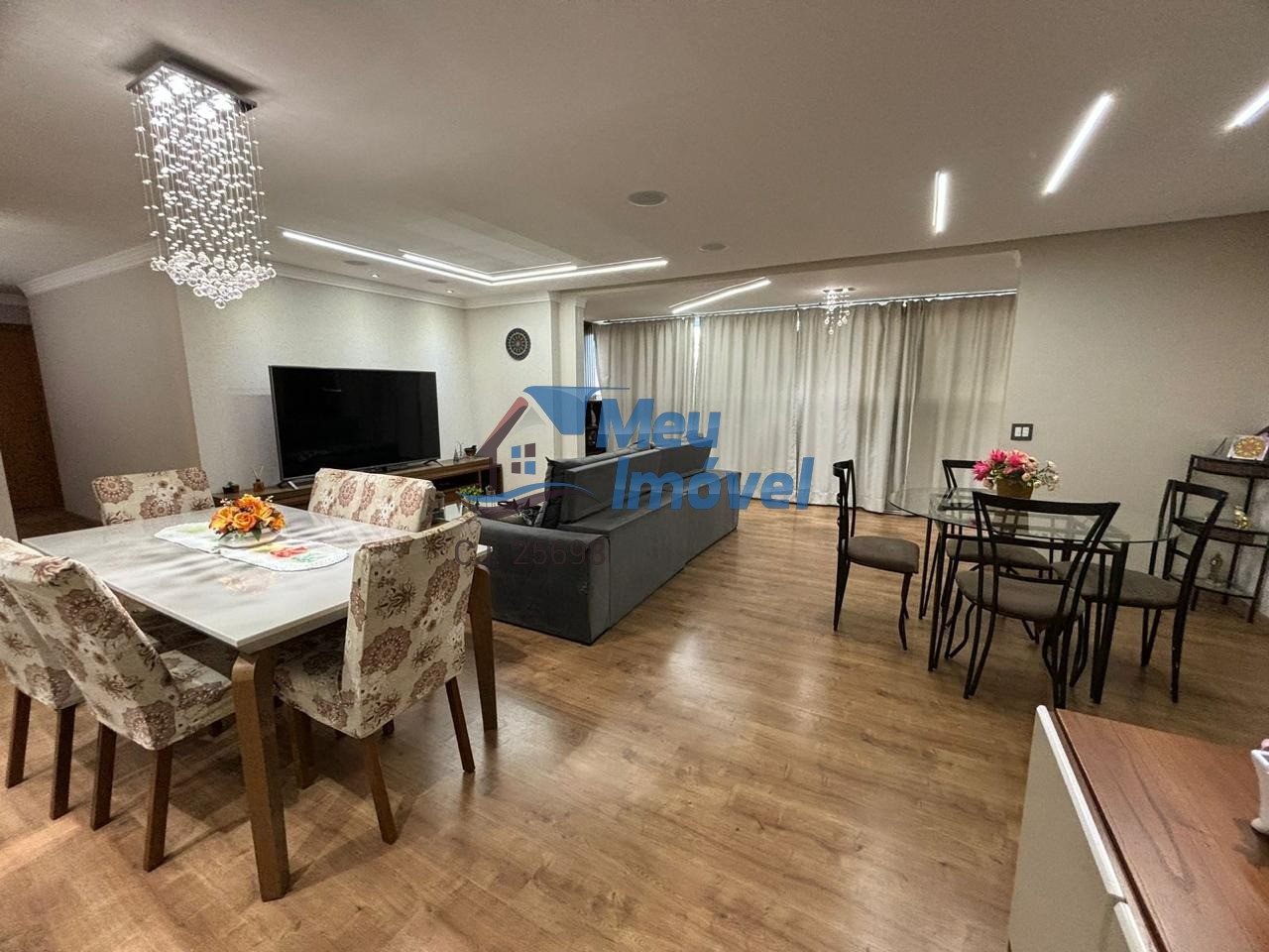 Apartamento à venda com 4 quartos, 158m² - Foto 2