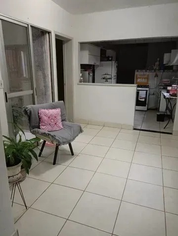 Casa à venda com 5 quartos, 210m² - Foto 4