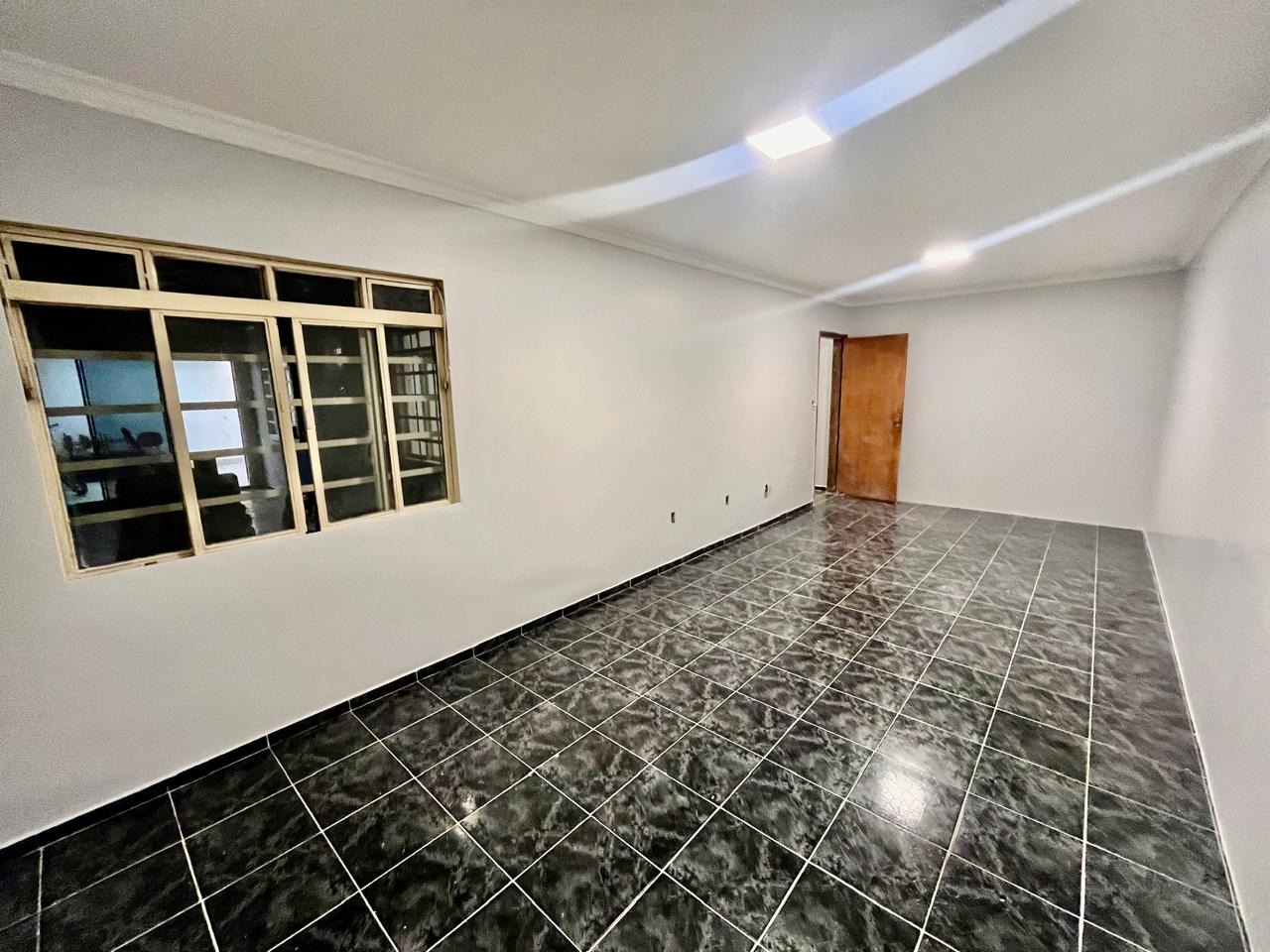 Casa à venda com 3 quartos, 500m² - Foto 6