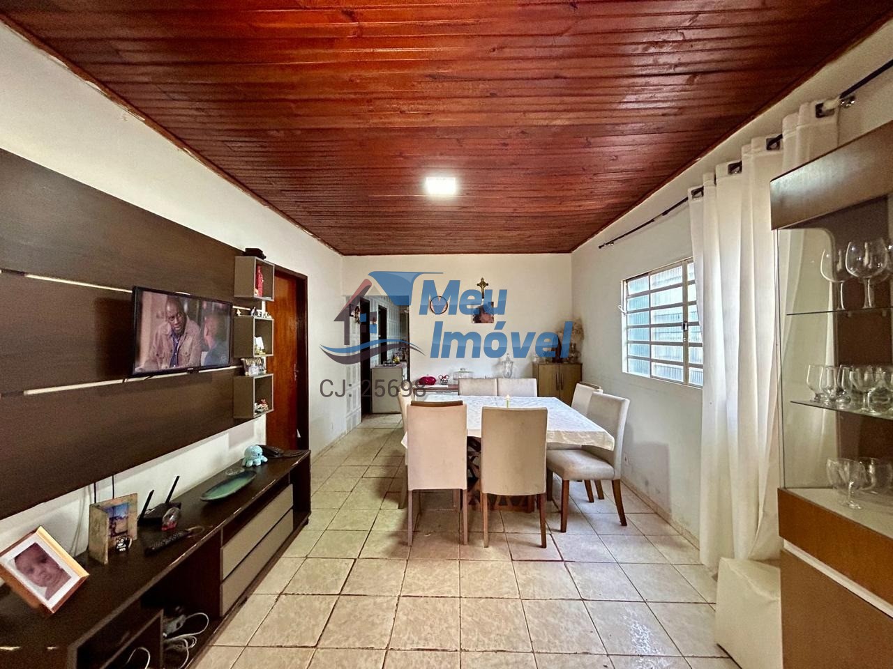 Casa à venda com 4 quartos, 250m² - Foto 4