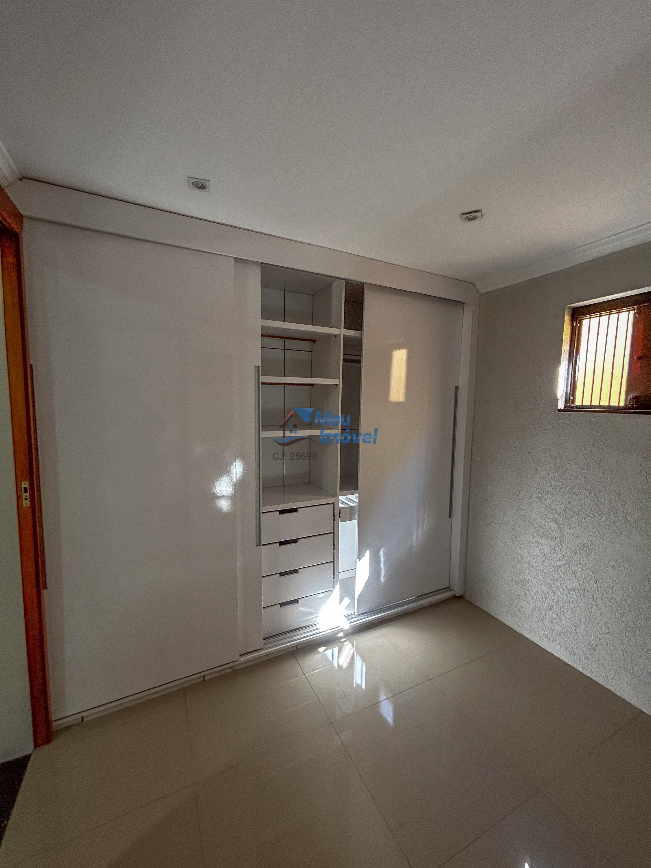 Casa à venda com 4 quartos, 360m² - Foto 26