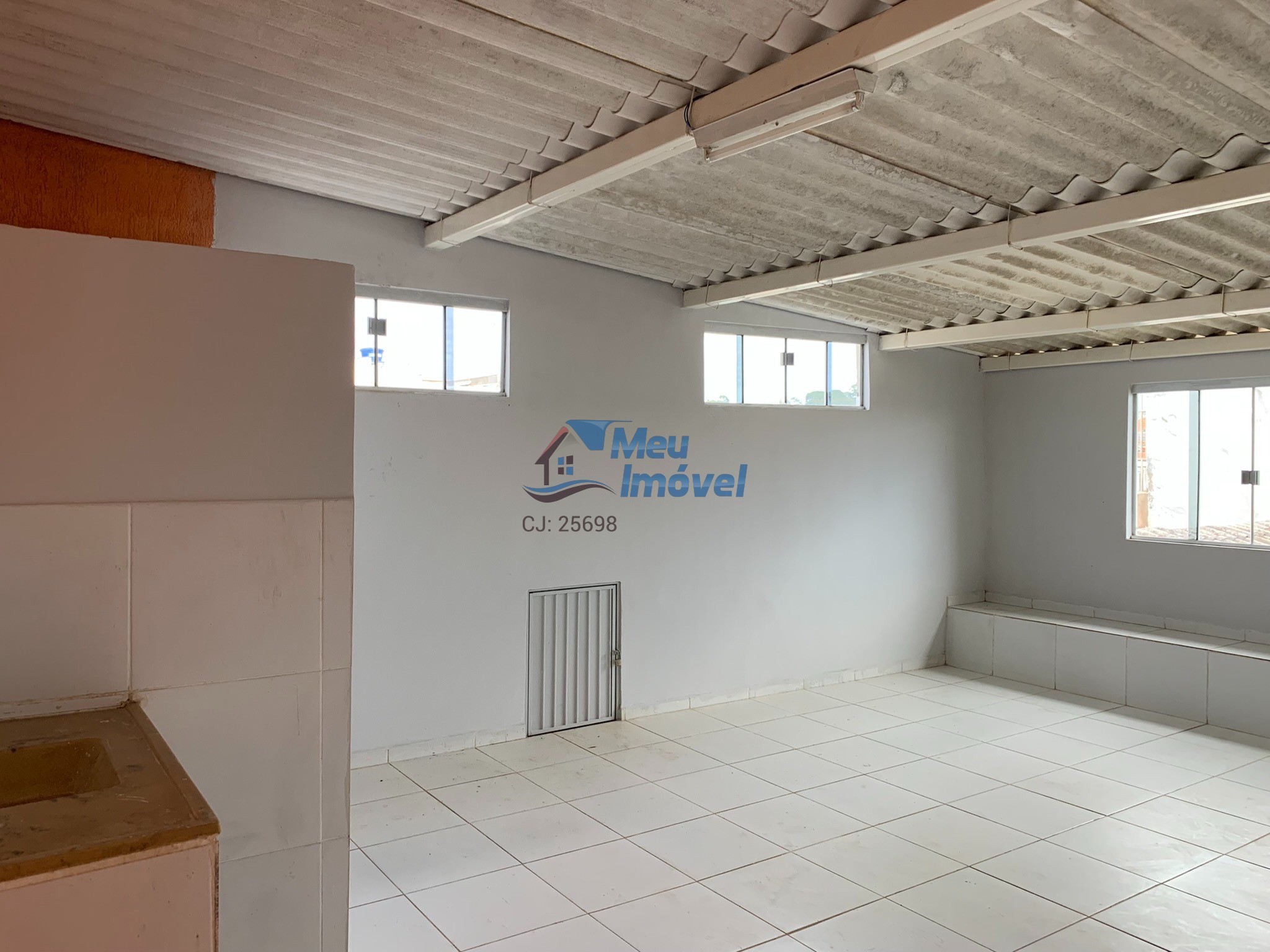 Casa à venda com 4 quartos, 198m² - Foto 4