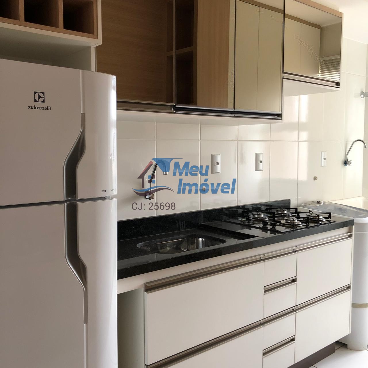 Apartamento à venda com 3 quartos, 97m² - Foto 1