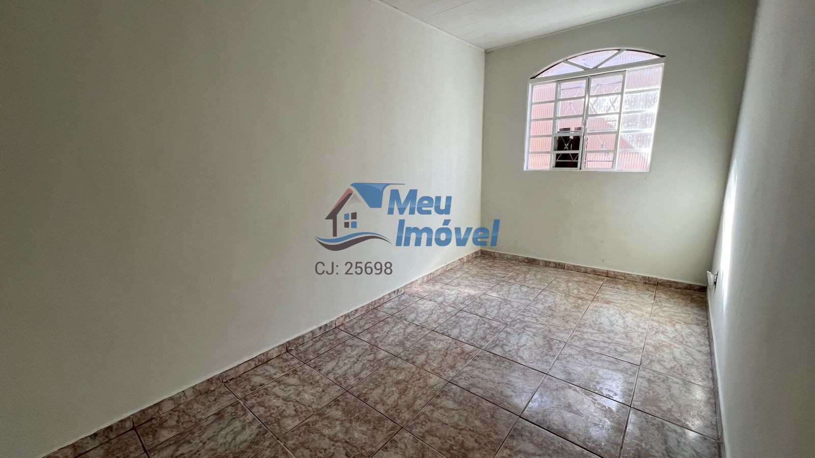 Casa à venda com 3 quartos, 112m² - Foto 2