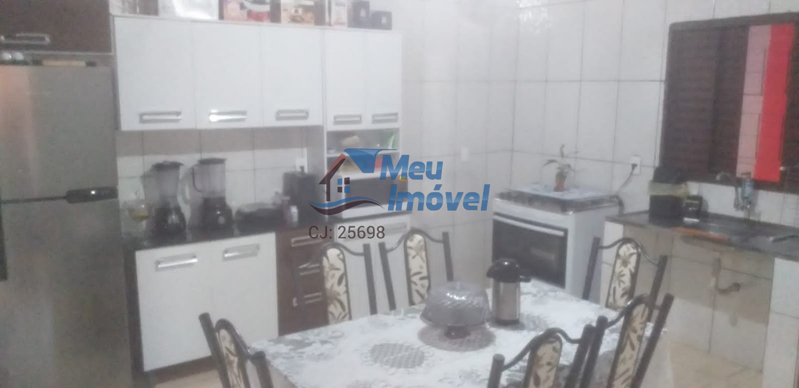 Casa à venda com 3 quartos, 108m² - Foto 1