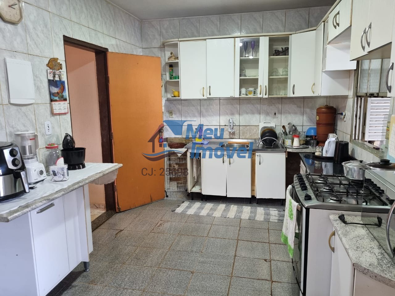 Casa à venda com 4 quartos, 290m² - Foto 1