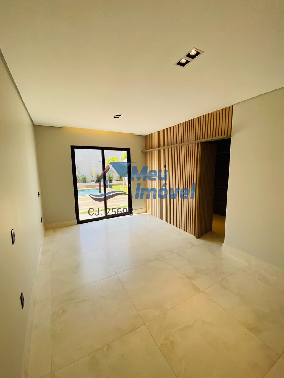 Casa à venda com 3 quartos, 370m² - Foto 3