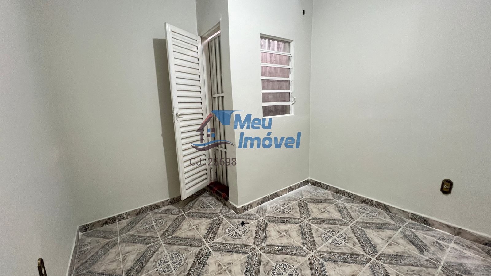 Casa à venda com 3 quartos, 112m² - Foto 4