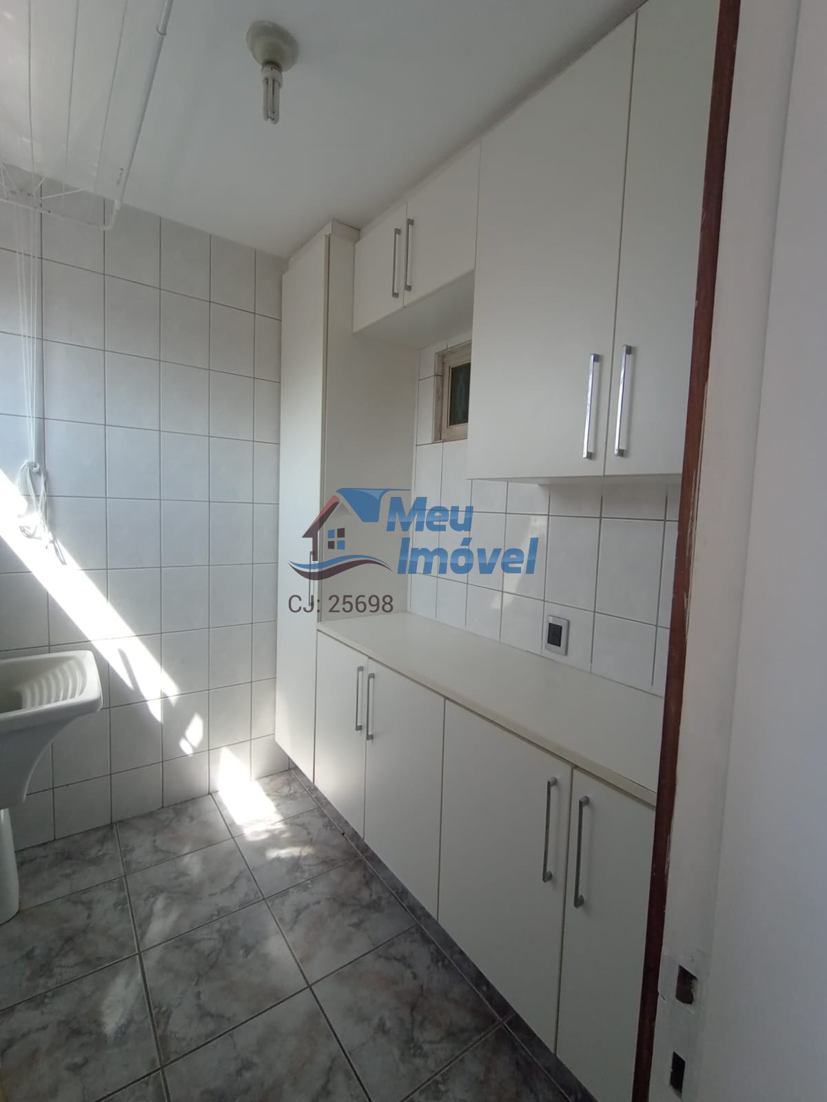 Apartamento à venda com 3 quartos, 80m² - Foto 3