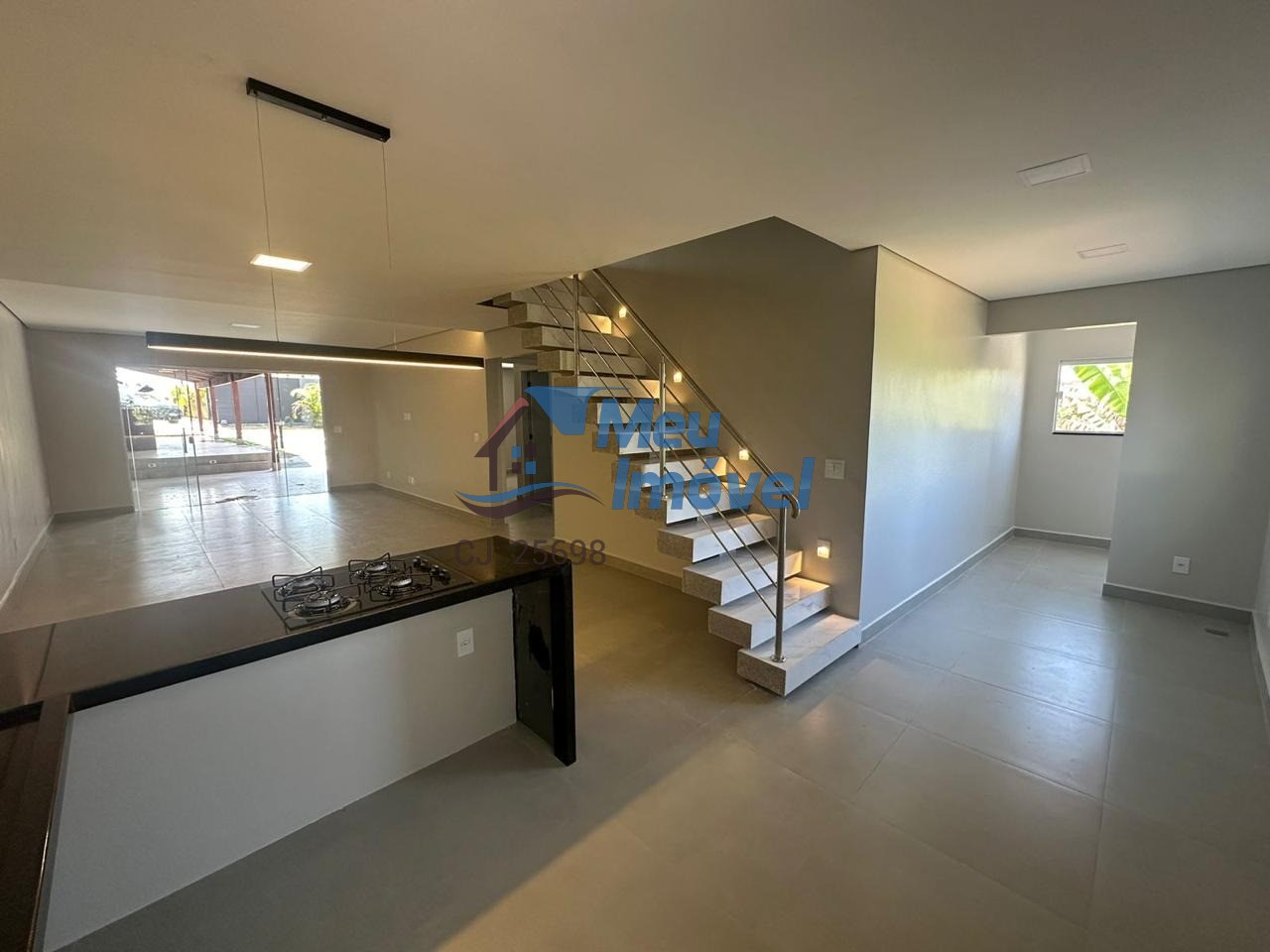 Casa à venda com 4 quartos, 300m² - Foto 5