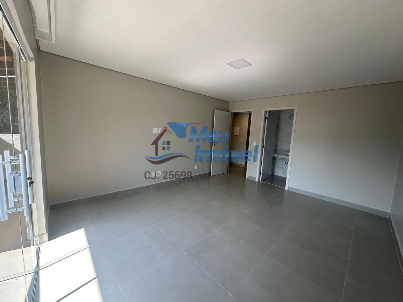 Casa à venda com 4 quartos, 300m² - Foto 18