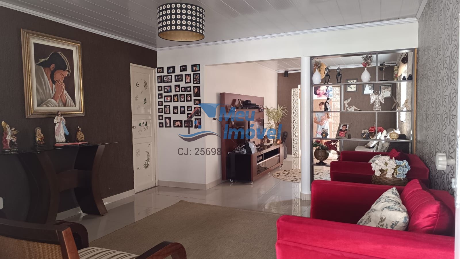 Casa à venda com 3 quartos, 90m² - Foto 1