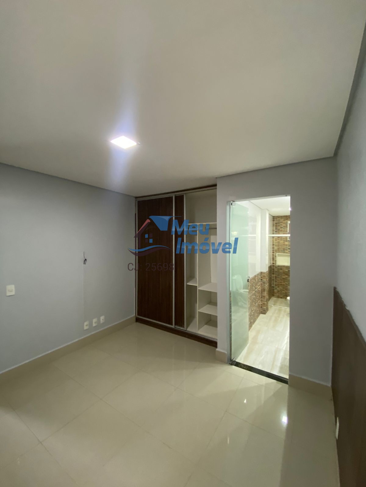 Casa à venda com 4 quartos, 300m² - Foto 8