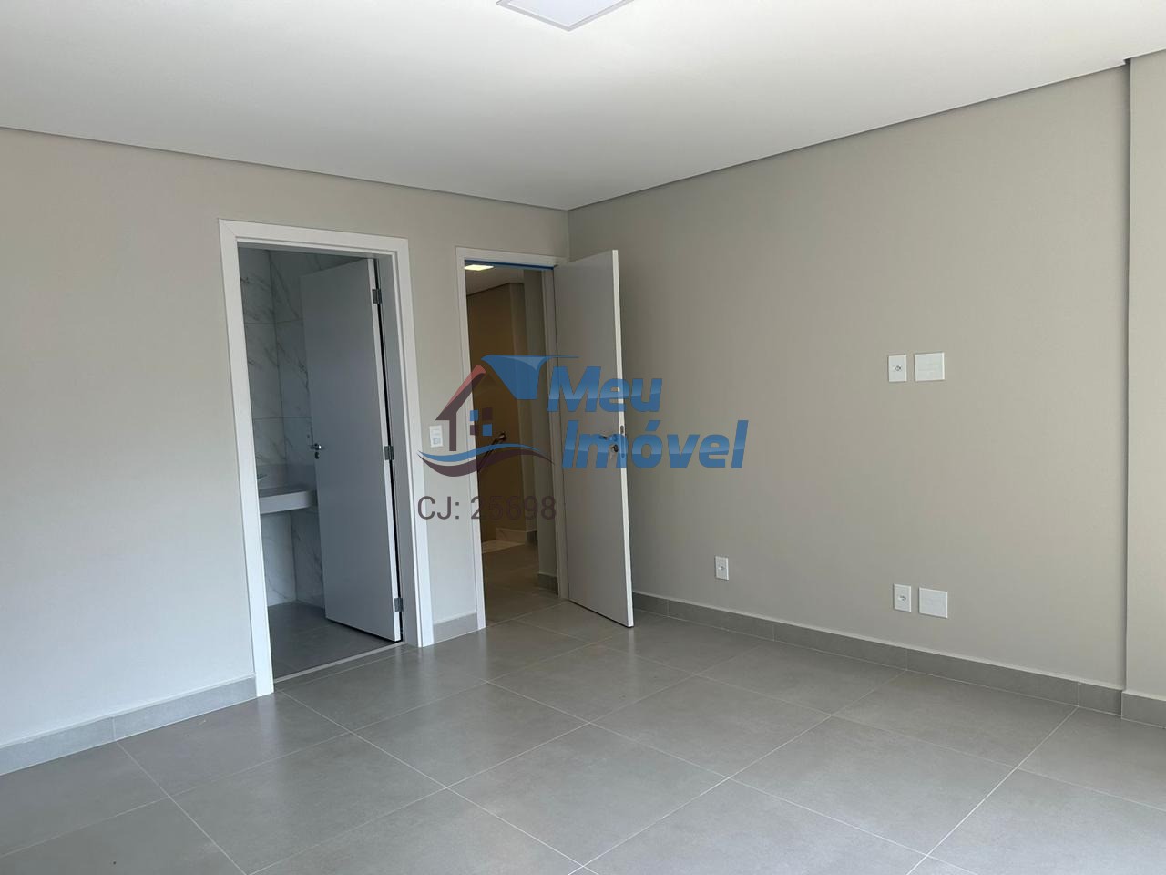 Casa à venda com 4 quartos, 300m² - Foto 21