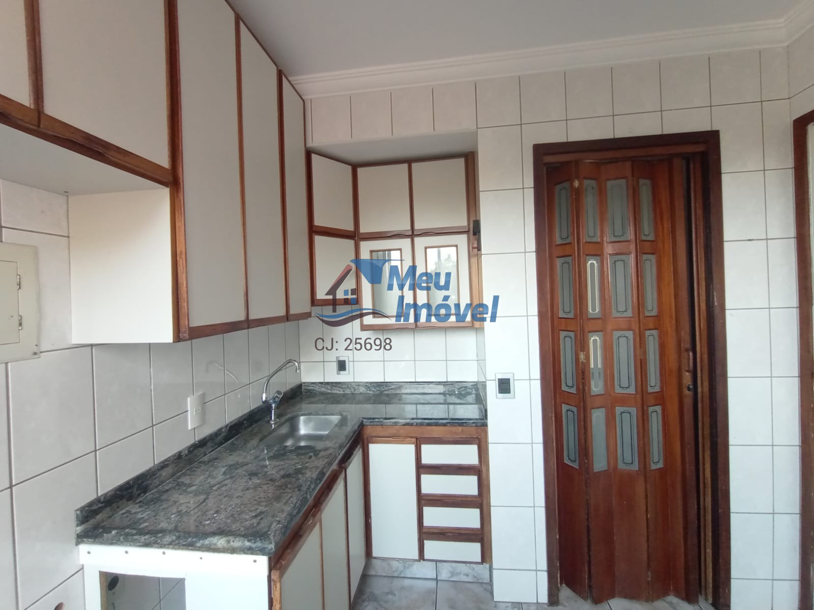 Apartamento à venda com 3 quartos, 80m² - Foto 1