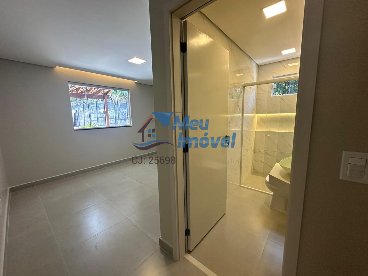 Casa à venda com 4 quartos, 300m² - Foto 31