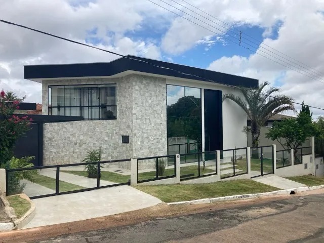 Casa à venda com 5 quartos, 767m² - Foto 1