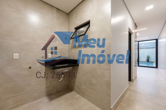 Casa à venda com 4 quartos, 350m² - Foto 18