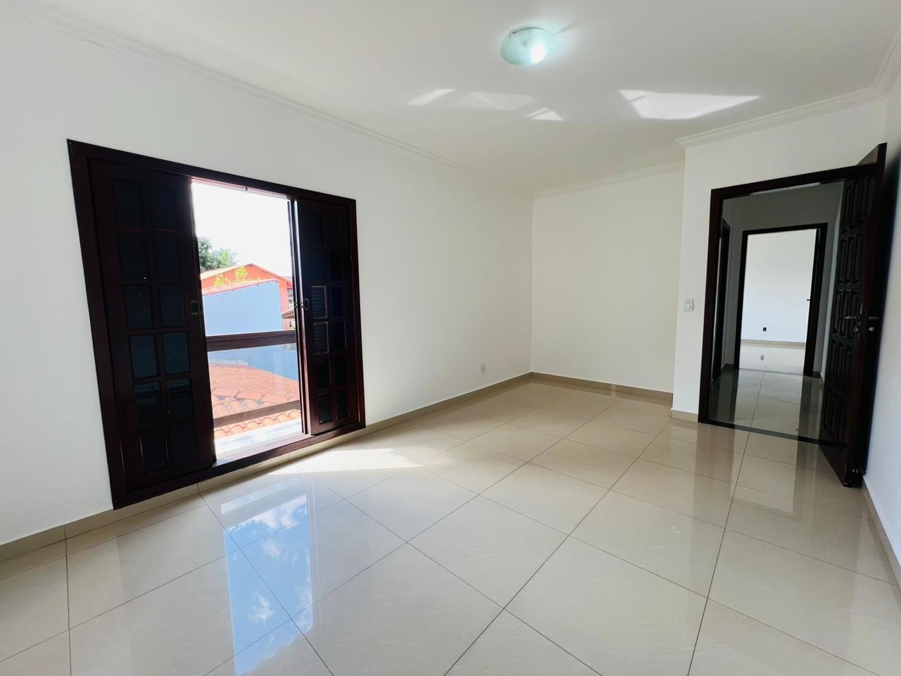 Casa à venda com 4 quartos, 500m² - Foto 9