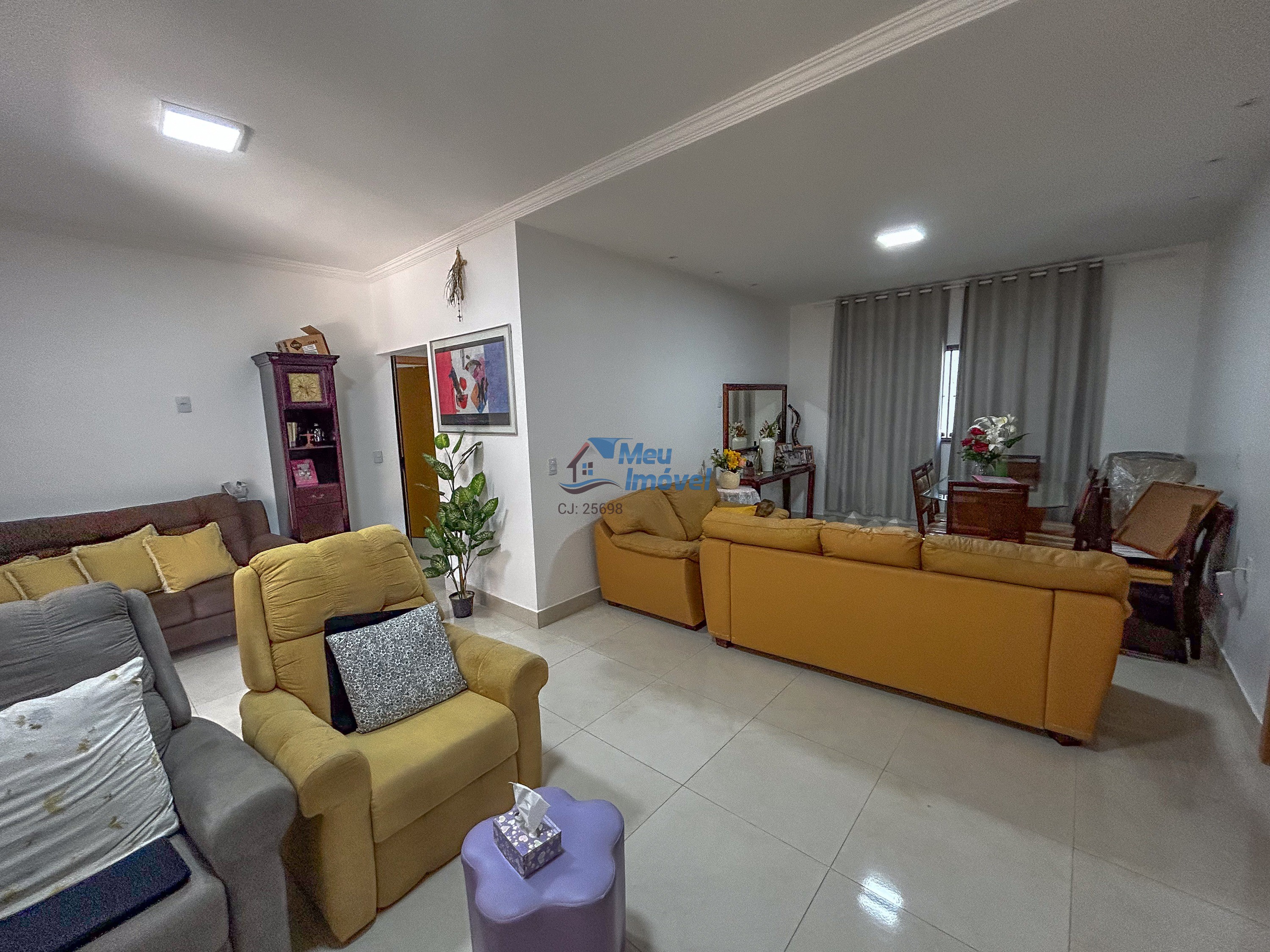 Casa à venda com 3 quartos, 205m² - Foto 4