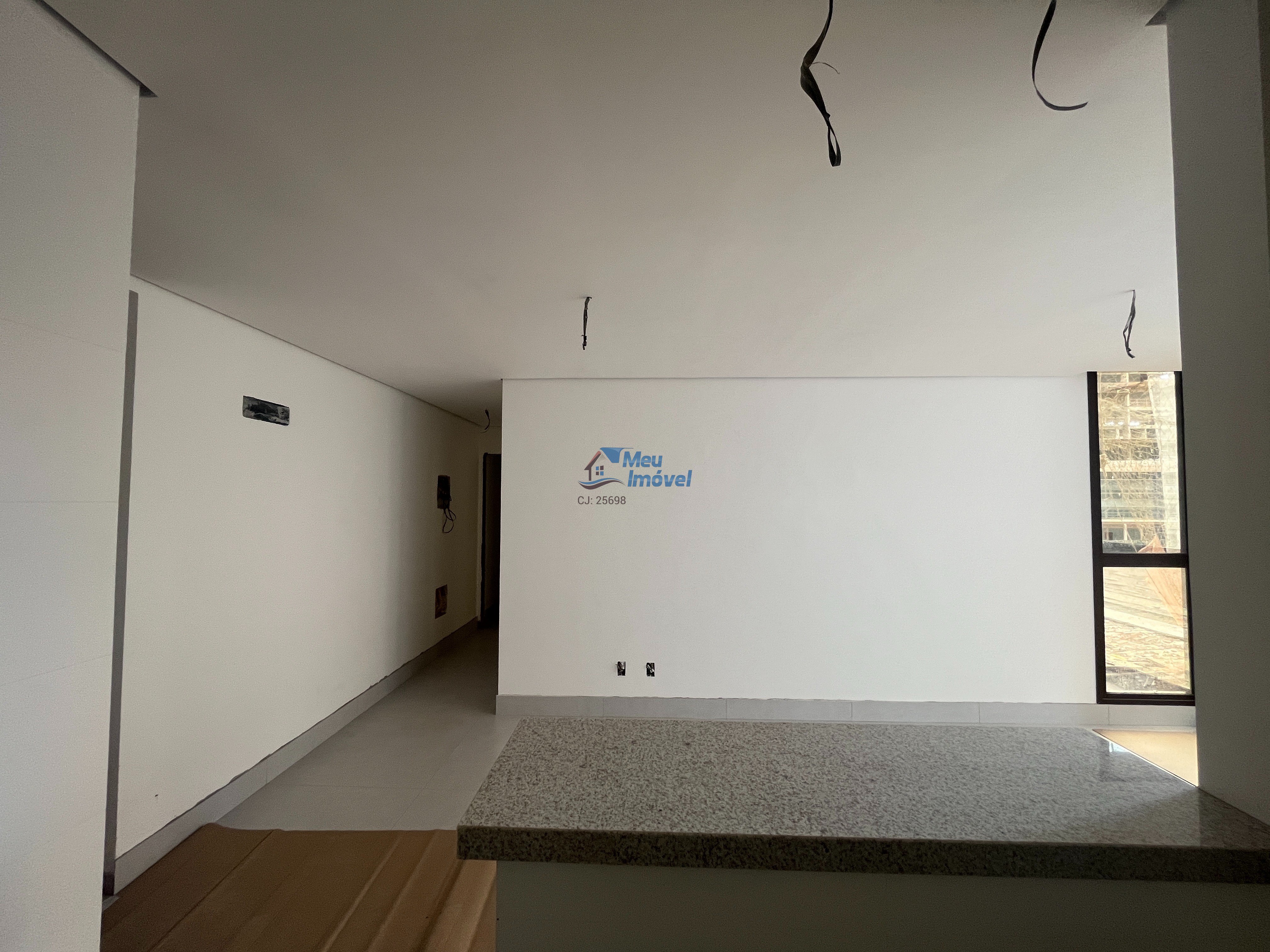 Apartamento à venda com 2 quartos, 71m² - Foto 2