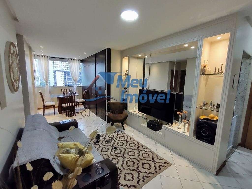 Apartamento à venda com 3 quartos, 76m² - Foto 2