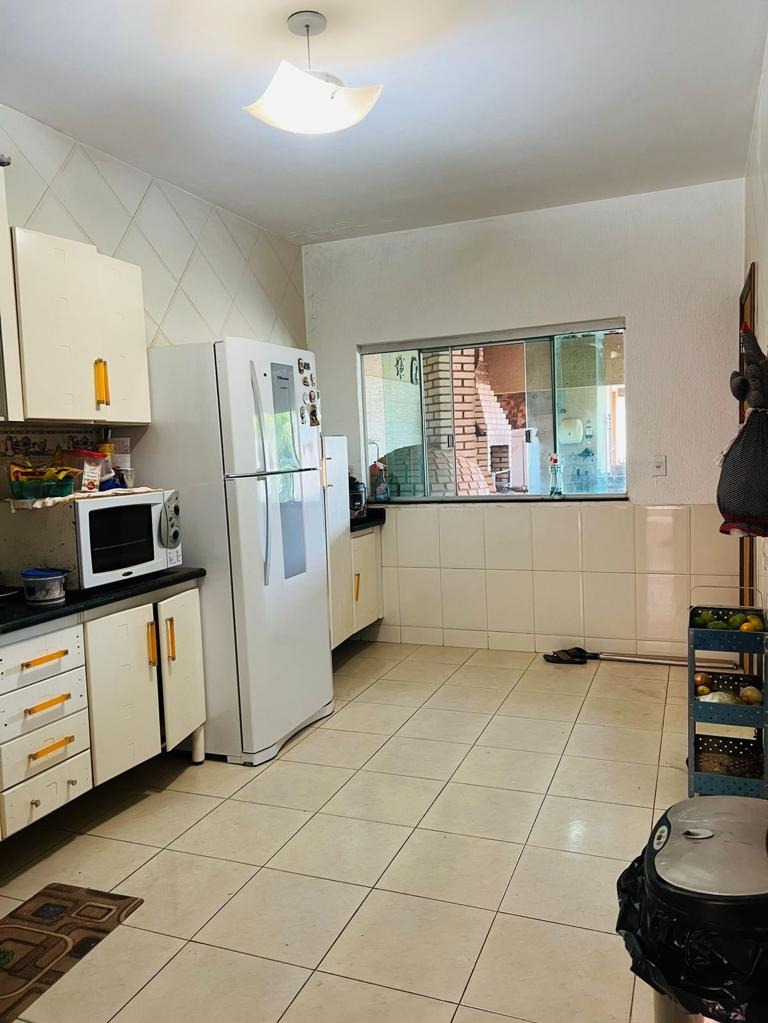 Casa à venda com 5 quartos, 180m² - Foto 18