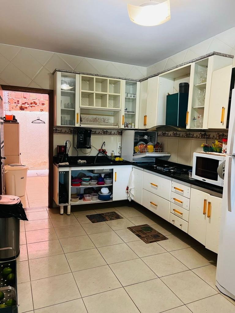 Casa à venda com 5 quartos, 180m² - Foto 19