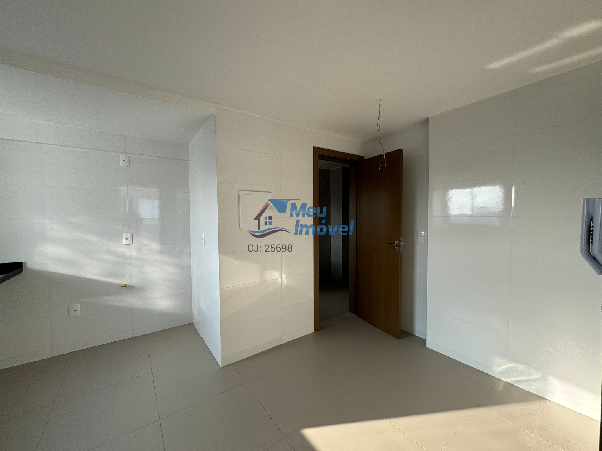 Apartamento à venda com 3 quartos, 185m² - Foto 11