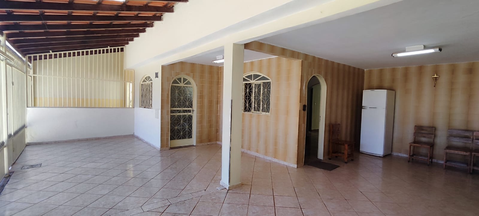 Casa à venda com 3 quartos, 120m² - Foto 2