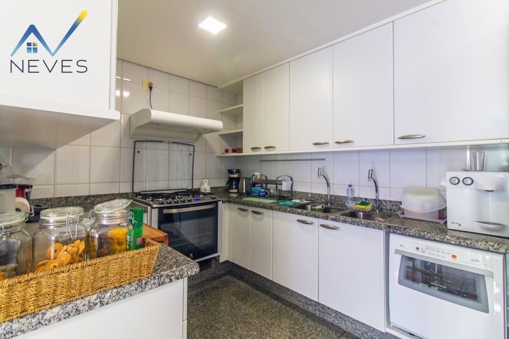 Apartamento à venda com 4 quartos, 210m² - Foto 12