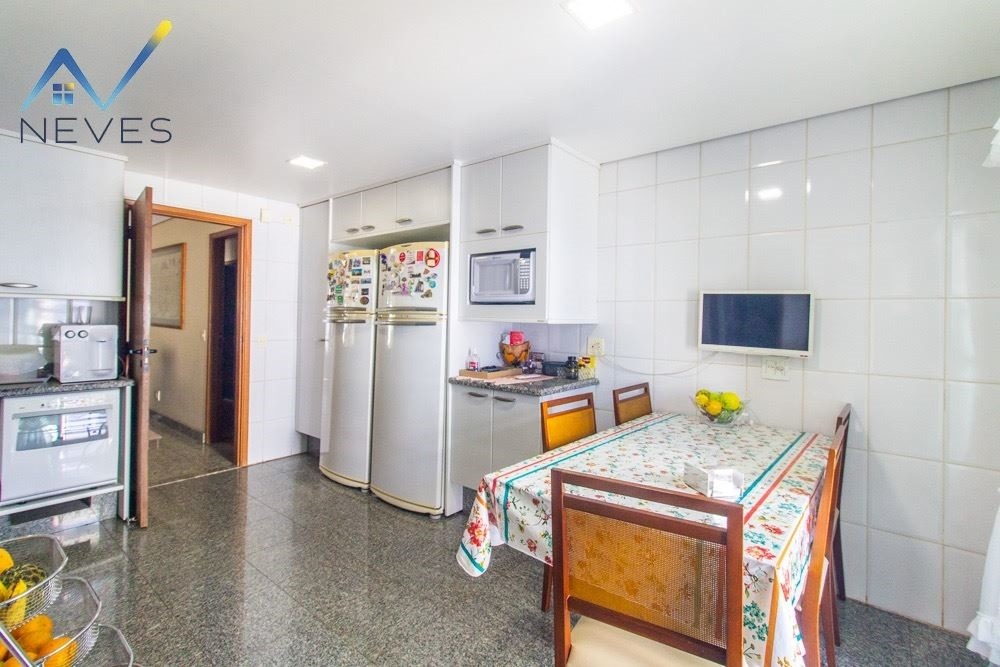 Apartamento à venda com 4 quartos, 210m² - Foto 13