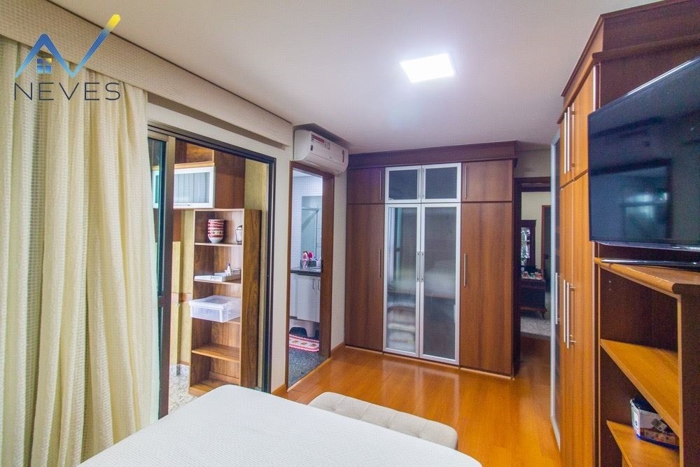 Apartamento à venda com 4 quartos, 210m² - Foto 19