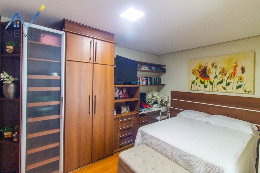 Apartamento à venda com 4 quartos, 210m² - Foto 25